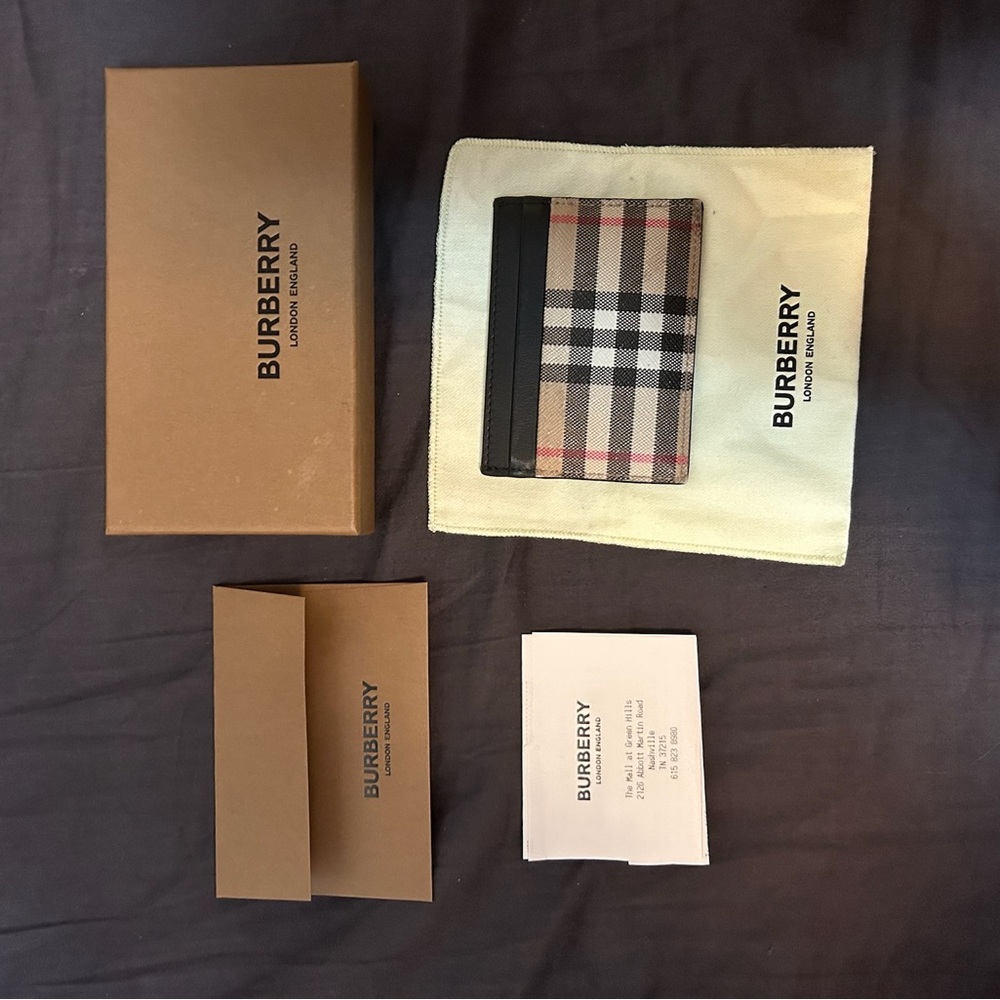 Burberry wallet